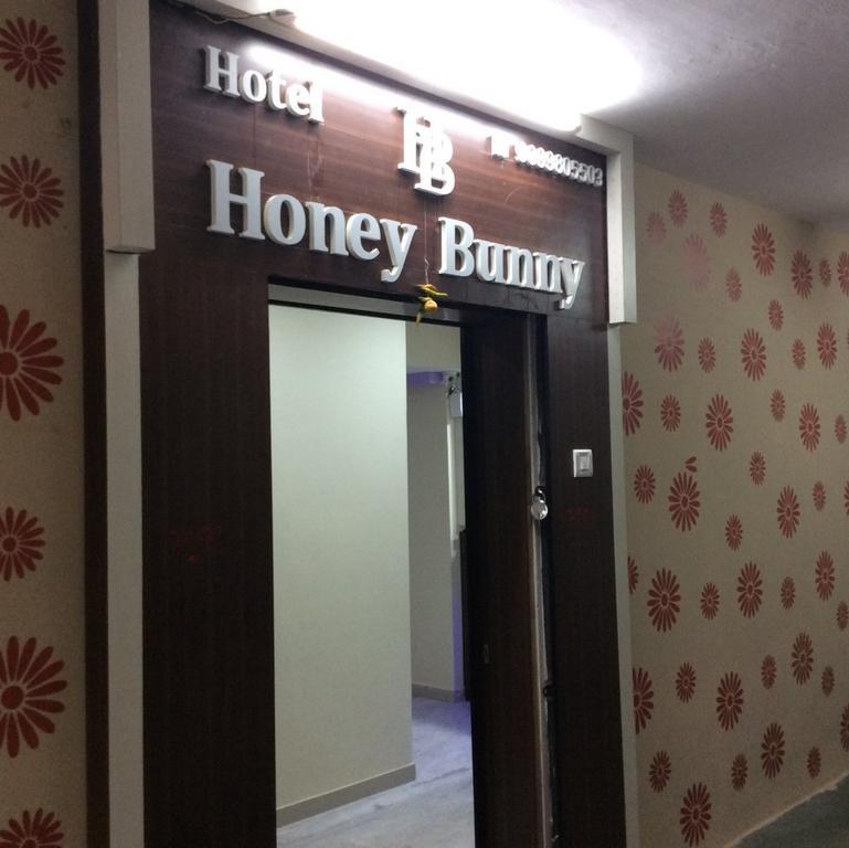 Hotel Honey Bunny Ahmedabad Quarto foto