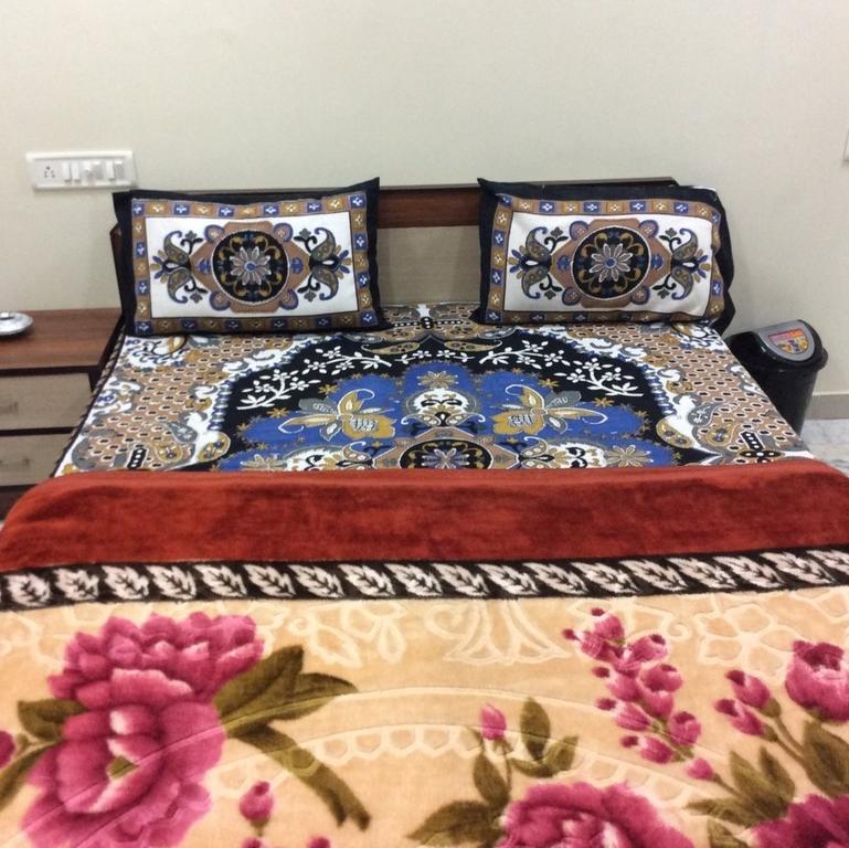 Hotel Honey Bunny Ahmedabad Quarto foto
